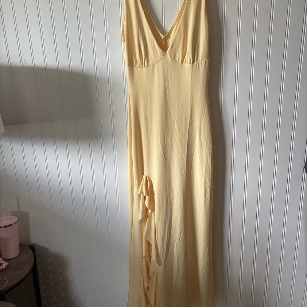 Elegant Yellow Maxi Dress